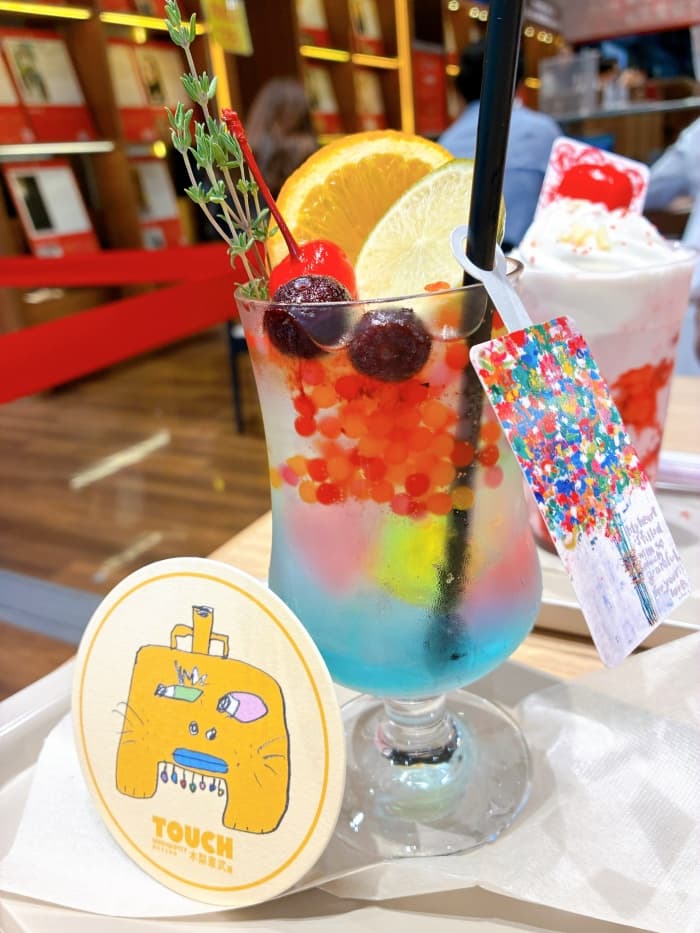 木梨憲武展 大阪 コラボメニュー「感謝 カラフルゼリーソーダ」