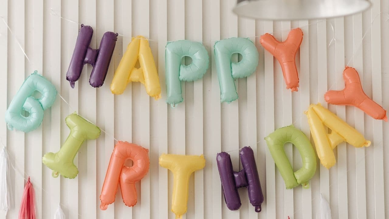 迷わず書ける！誕生日メッセージのコツと準備