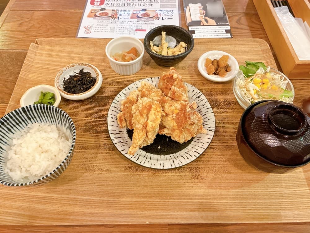 若鶏の旨味唐揚げ食べ放題定食