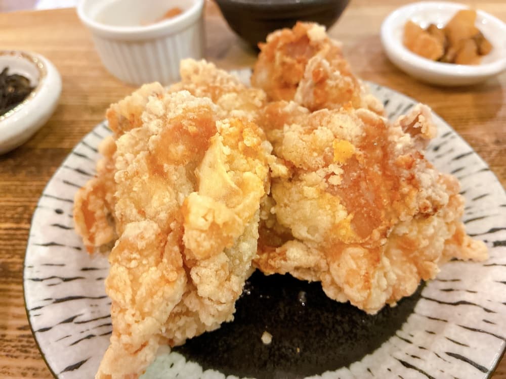 若鶏の旨味唐揚げ食べ放題定食