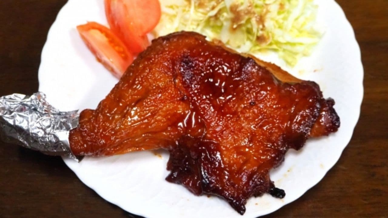 タレが絡んだローストチキン