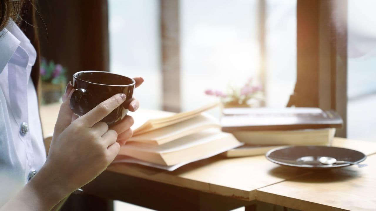 一人でカフェに入るのって恥ずかしい？